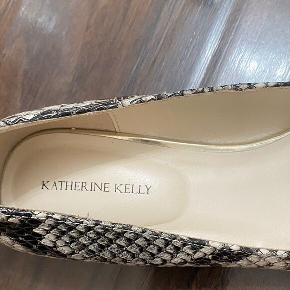 Katherine Kelly Elegant Snakeskin Pattern Pointed Flats - Picture 5 of 9